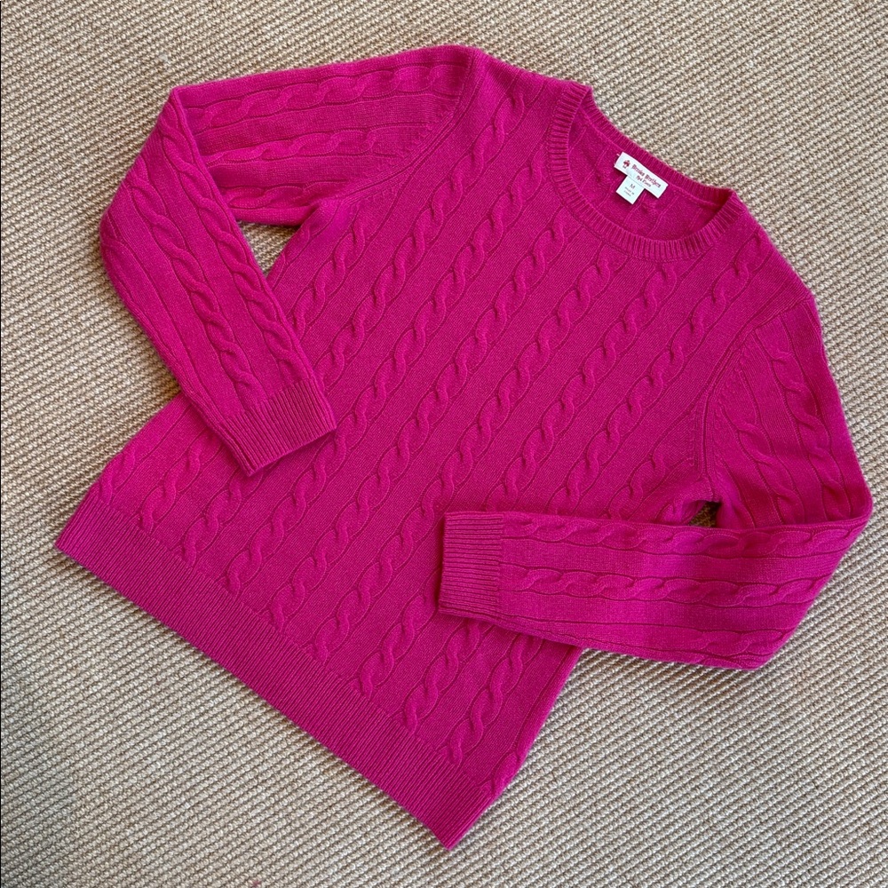 Brooks Brothers Bright Pink Cashmere Cable Knit
Crewneck Sweater